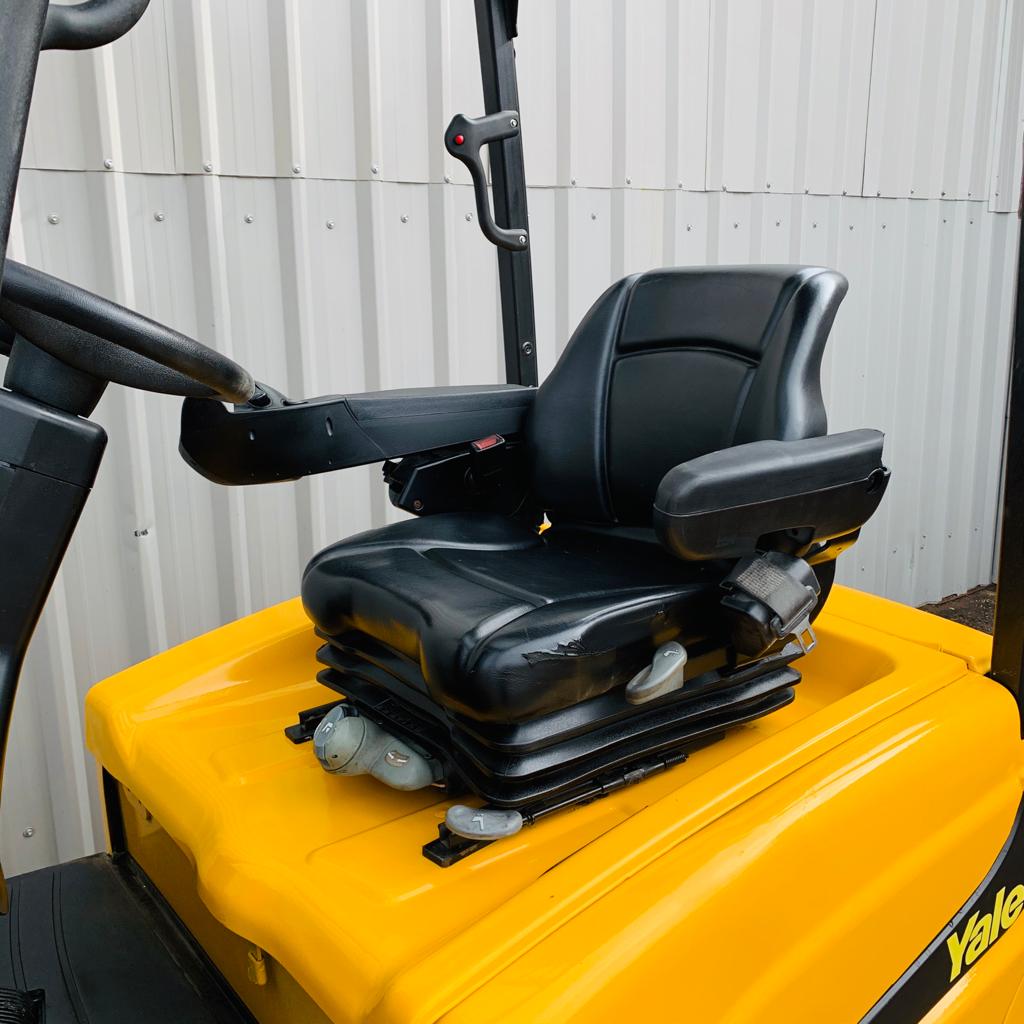 Yale ERP18VT Used 3 Wheel Electric Forklift (#2570)