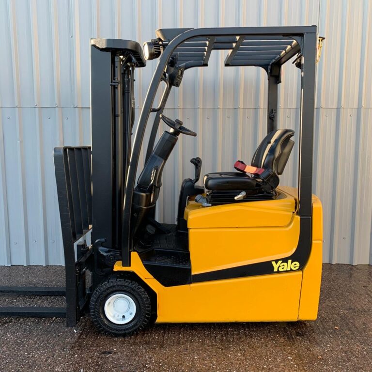 YALE ERP13VC USED 3 WHEEL ELECTRIC FORKLIFT (#2899)