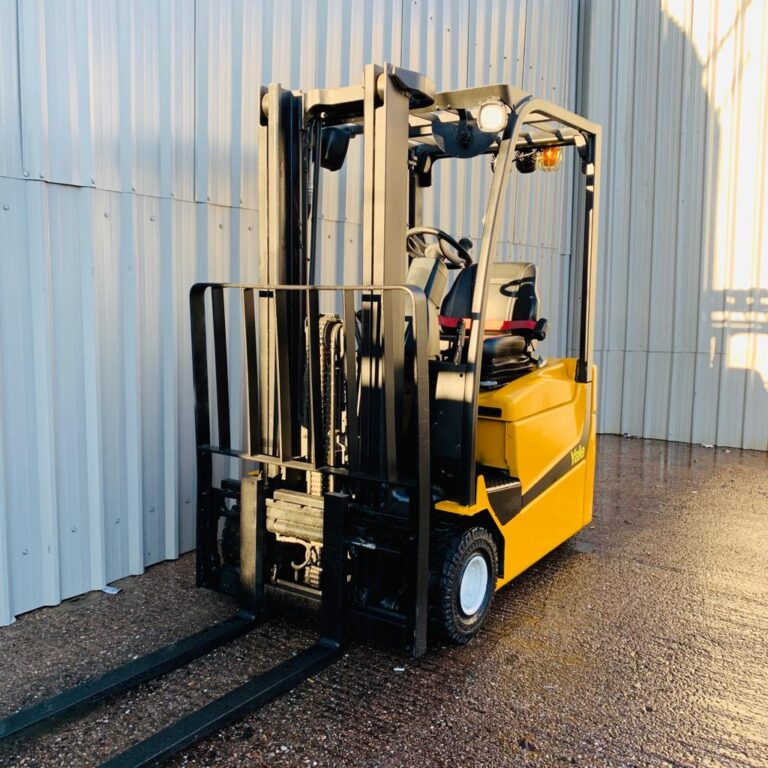 YALE ERP13VC USED 3 WHEEL ELECTRIC FORKLIFT (#2899)