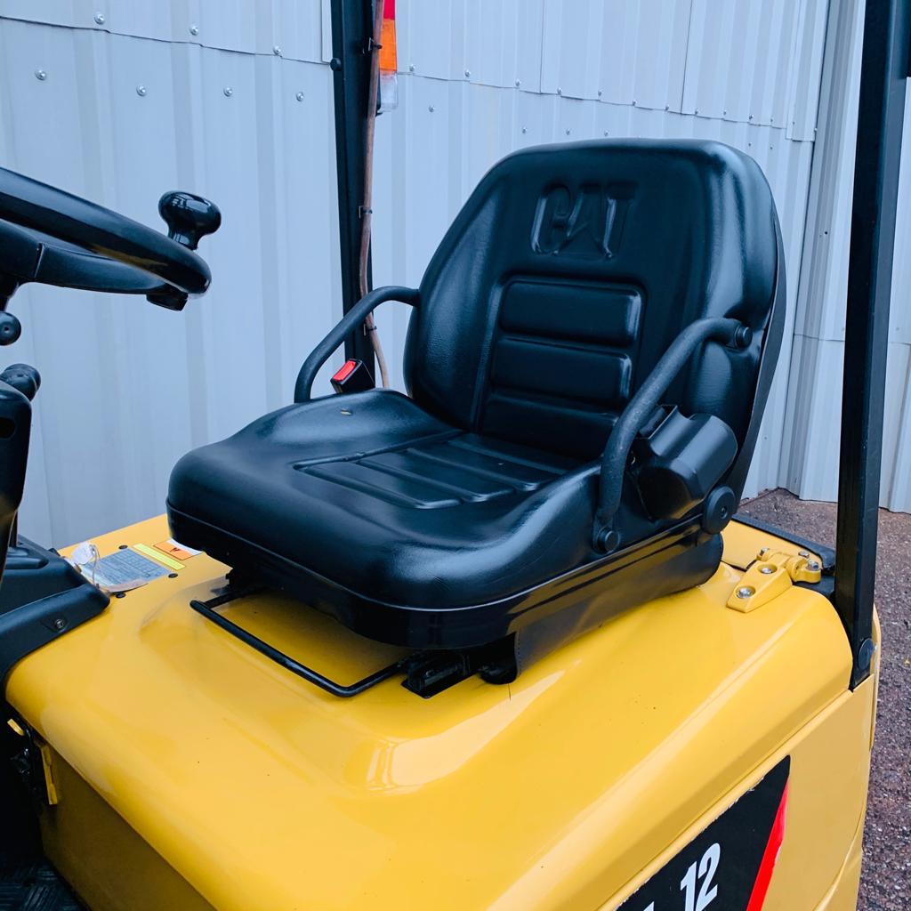 CAT EP12KRT-PAC USED 3 WHEEL ELECTRIC FORKLIFT (#2906)