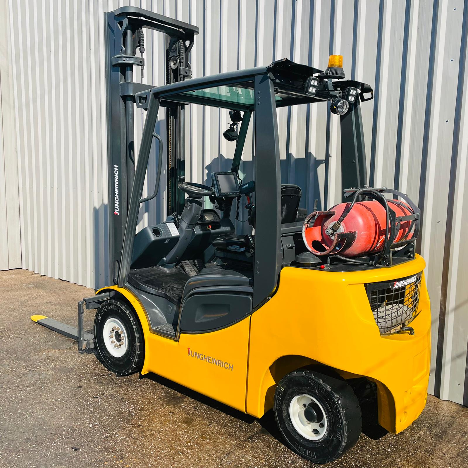 JUNGHEINRICH TFG425s USED GAS FORKLIFT (#3450)