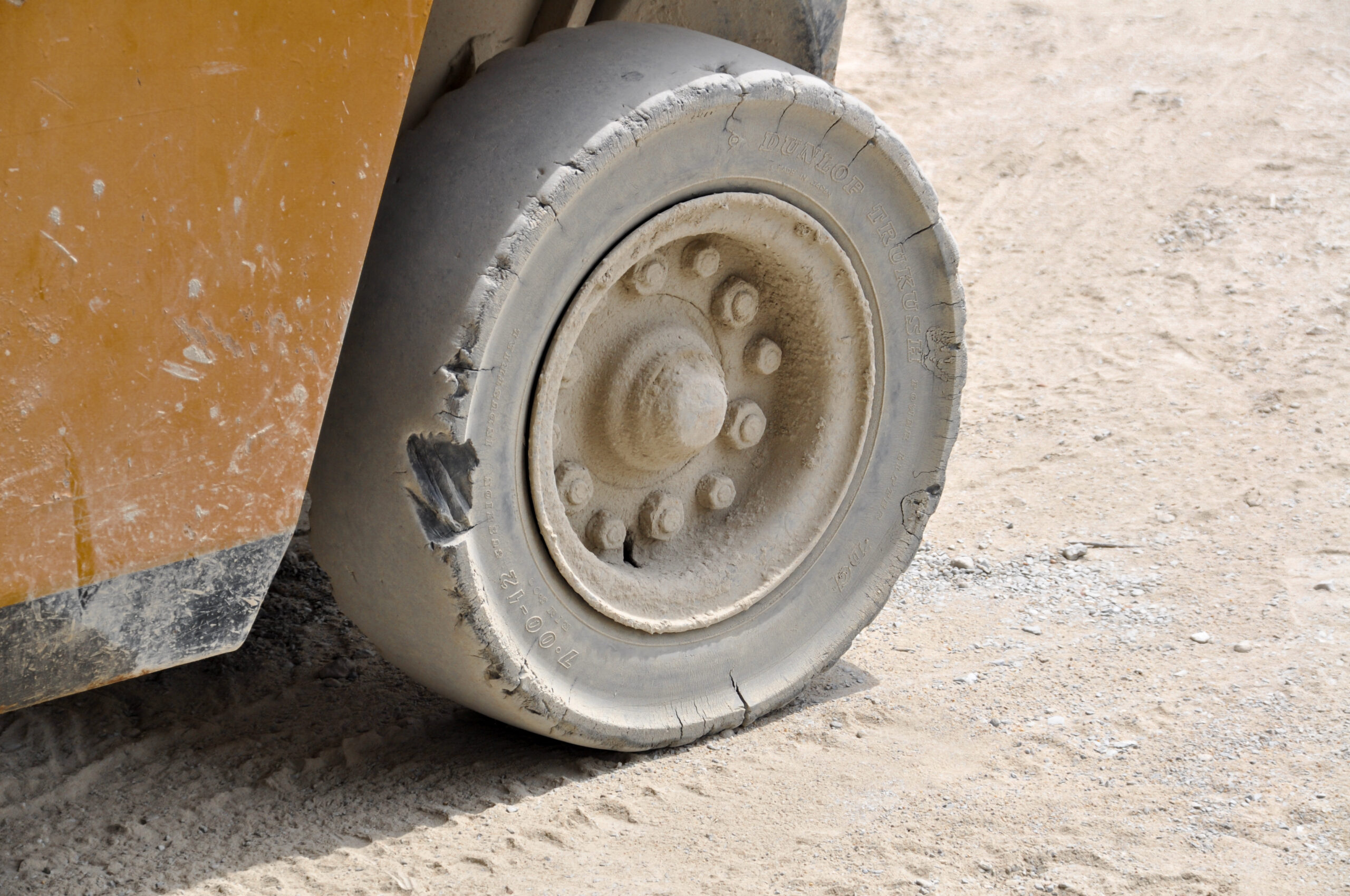 Signs Your Forklift Tyres Need Changing