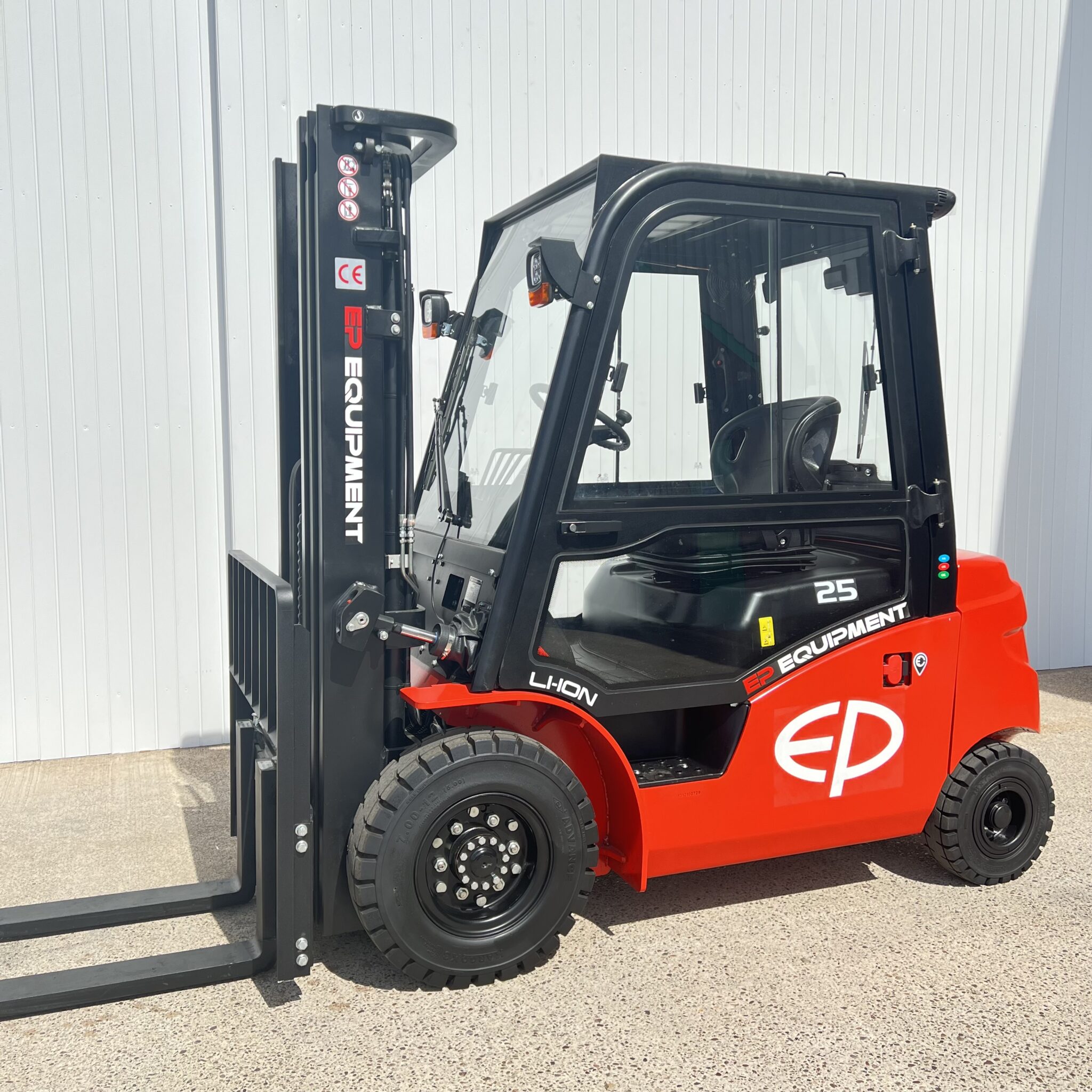 New EP EFL253 Lithium Electric Forklift